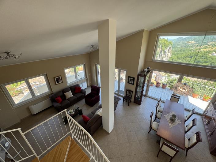 Image No.18-5 Bed Villa / Detached for sale