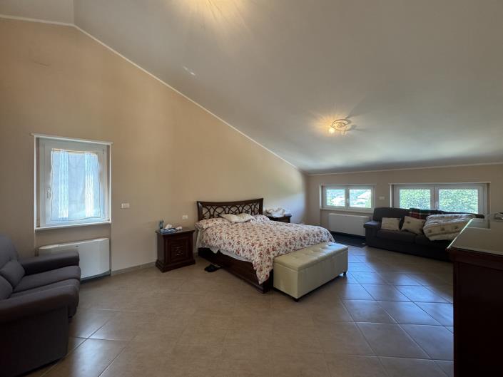 Image No.7-5 Bed Villa / Detached for sale