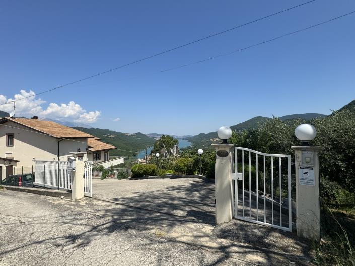 Image No.51-5 Bed Villa / Detached for sale