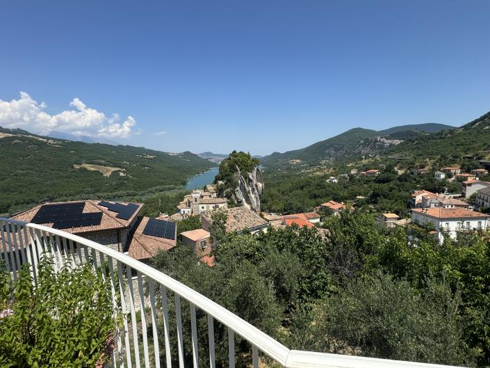 Image No.58-5 Bed Villa / Detached for sale