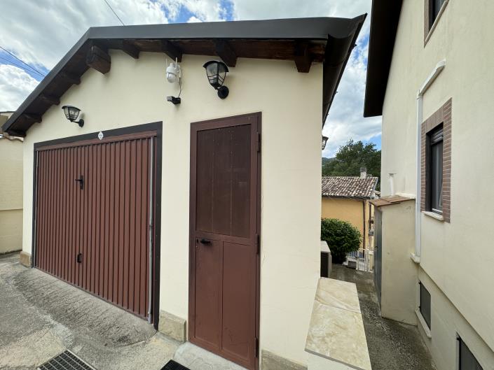 Image No.34-5 Bed Villa / Detached for sale