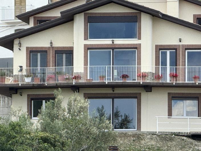 Image No.1-Villa / Détaché de 5 chambres à vendre à Villa Santa Maria