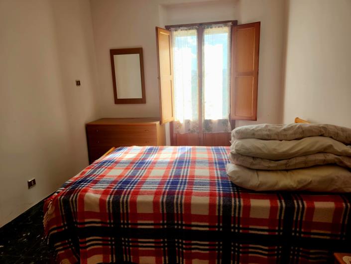 Image No.10-1 Bed House for sale