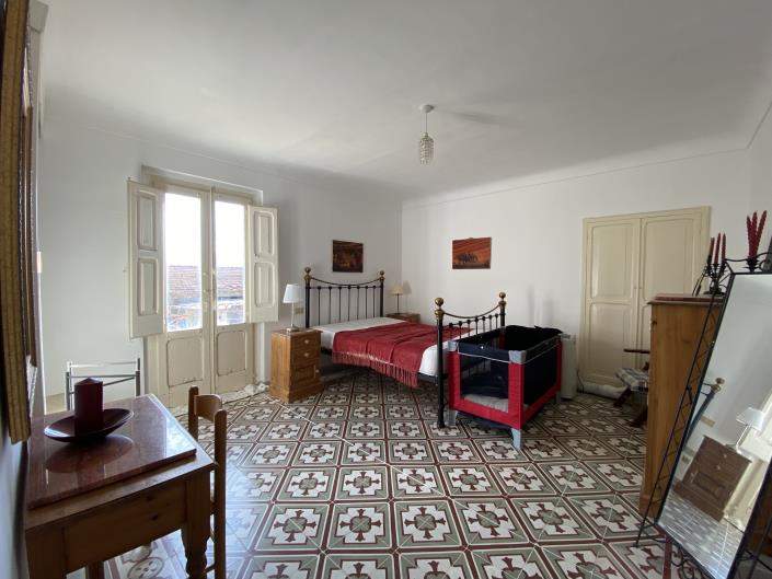 Image No.16-3 Bed House for sale