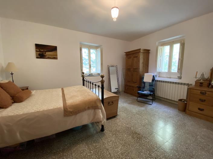 Image No.25-3 Bed House for sale