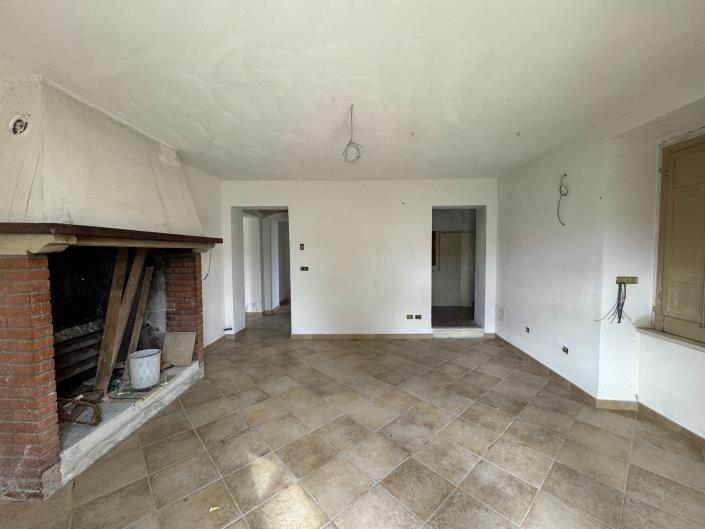 Image No.27-3 Bed Country House for sale