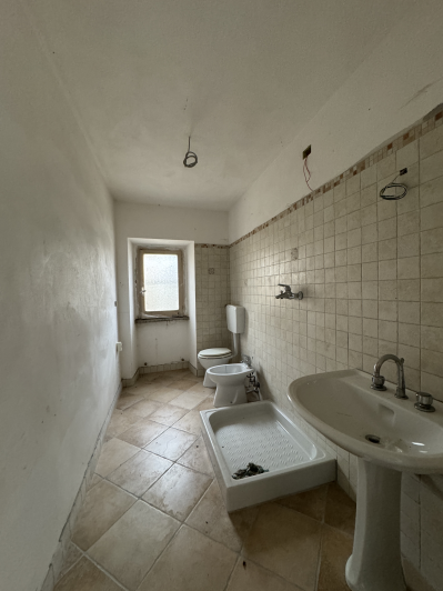 Image No.31-3 Bed Country House for sale