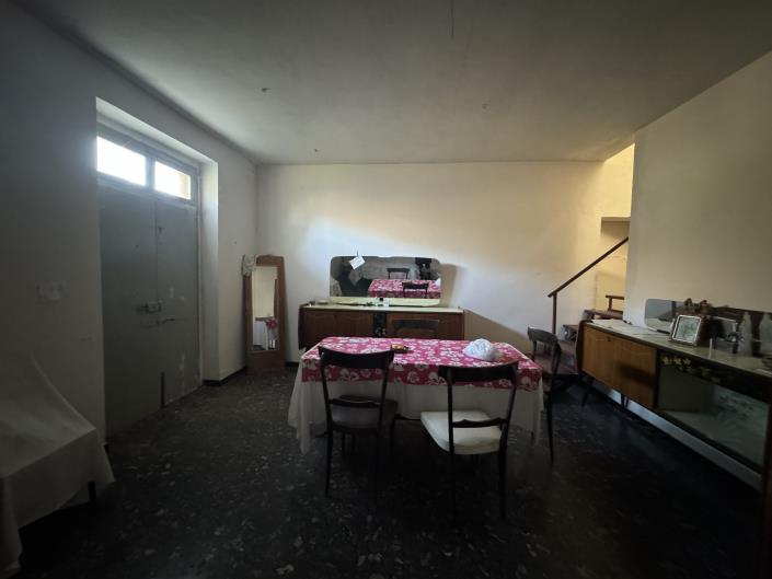 Image No.17-3 Bed House for sale