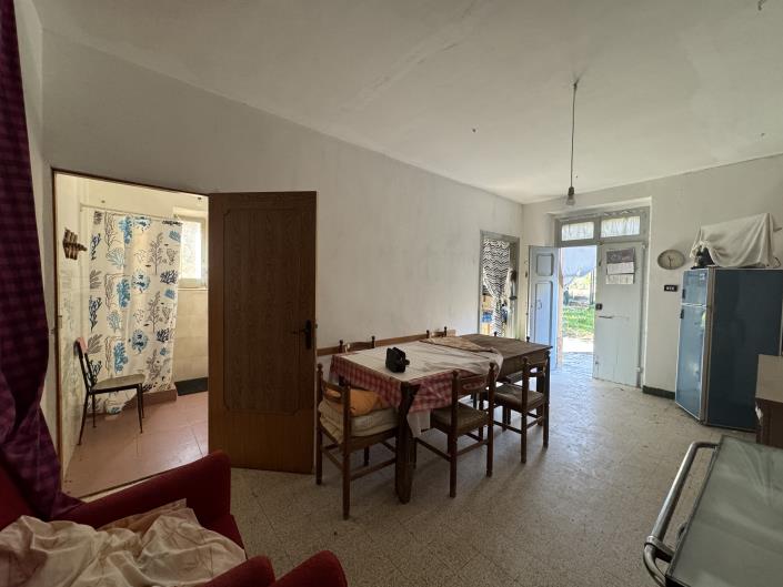 Image No.15-3 Bed House for sale