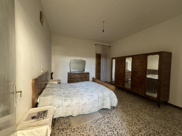 Image No.23-3 Bed House for sale