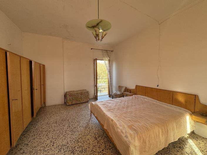 Image No.25-3 Bed House for sale