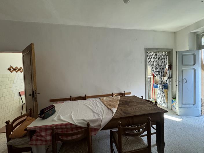 Image No.12-3 Bed House for sale