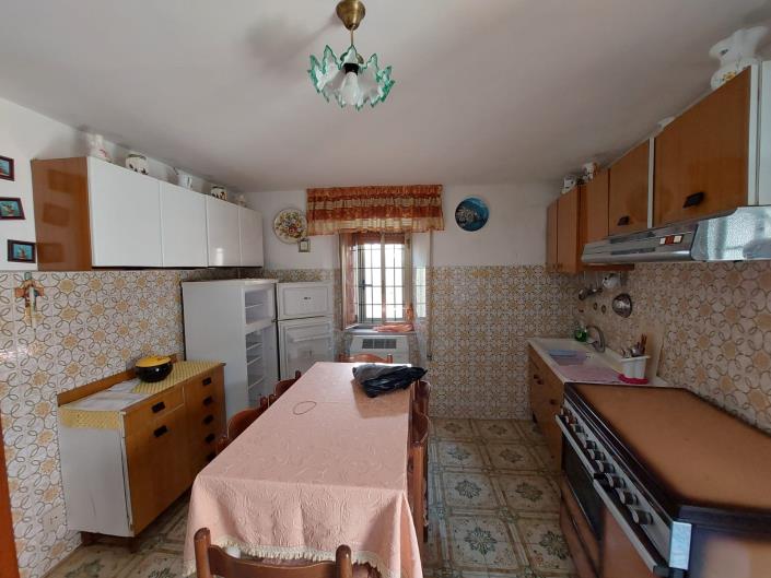 Image No.9-4 Bed Townhouse for sale