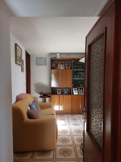 Image No.12-4 Bed Townhouse for sale