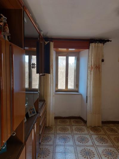 Image No.17-4 Bed Townhouse for sale