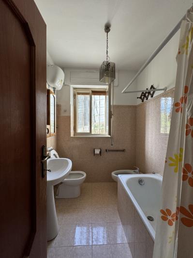 Image No.27-4 Bed Villa for sale