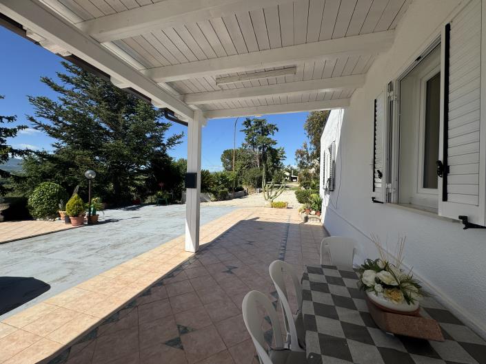 Image No.5-3 Bed Villa / Detached for sale