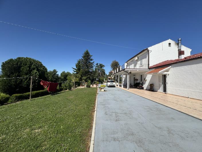 Image No.8-3 Bed Villa / Detached for sale