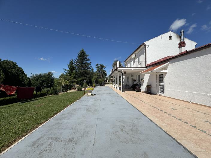 Image No.23-3 Bed Villa / Detached for sale