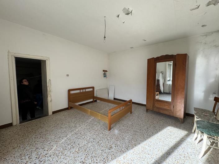 Image No.13-2 Bed House for sale