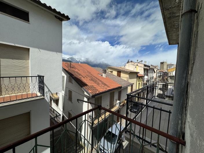 Image No.8-2 Bed Townhouse for sale