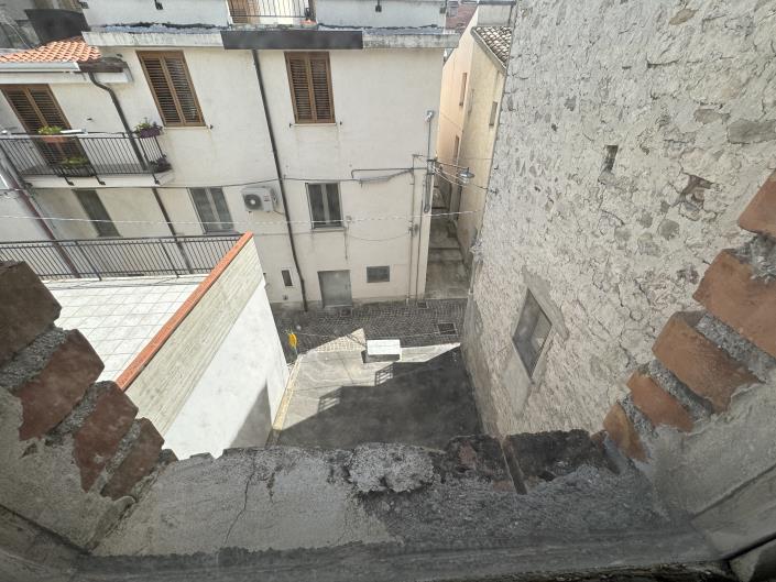 Image No.17-2 Bed Townhouse for sale