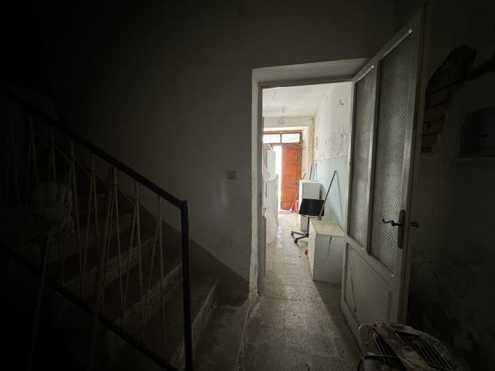 Image No.13-2 Bed Townhouse for sale