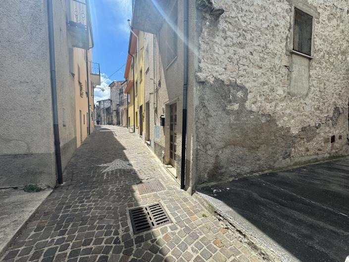 Image No.22-2 Bed Townhouse for sale