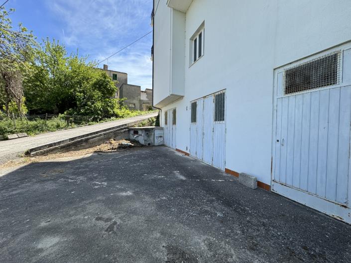 Image No.30-2 Bed Townhouse for sale