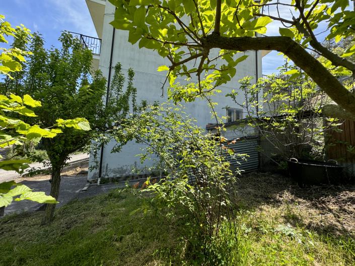 Image No.36-2 Bed Townhouse for sale