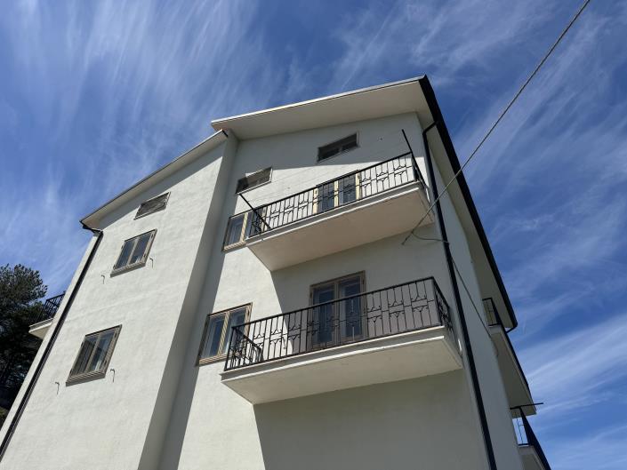 Image No.38-2 Bed Townhouse for sale