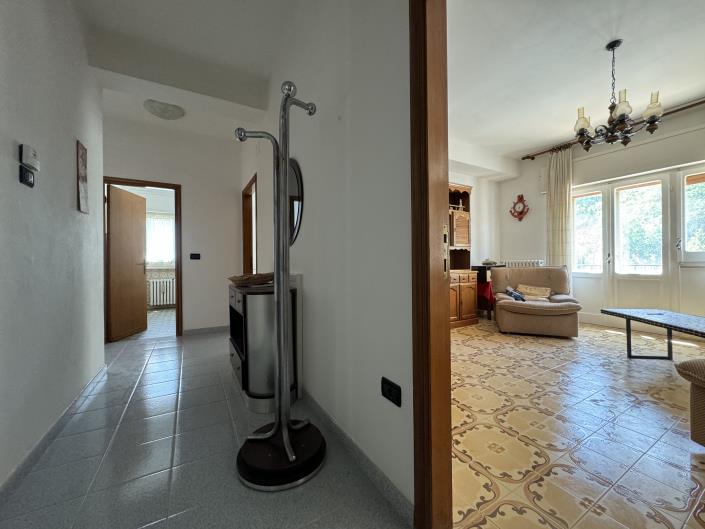 Image No.10-2 Bed Townhouse for sale