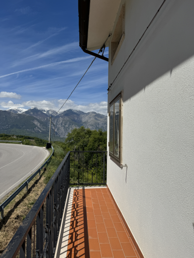 Image No.47-2 Bed Townhouse for sale