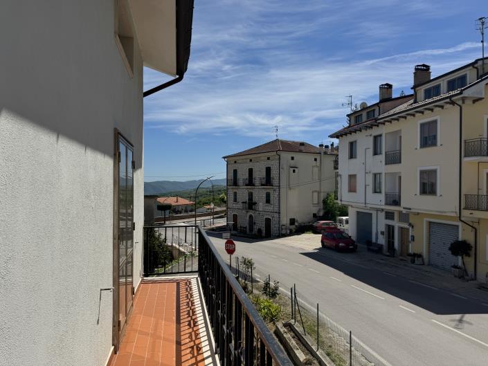 Image No.48-2 Bed Townhouse for sale