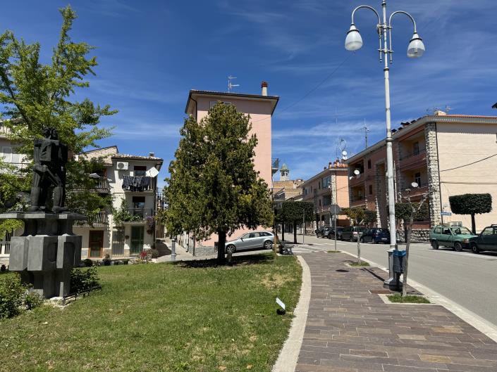 Image No.58-2 Bed Townhouse for sale