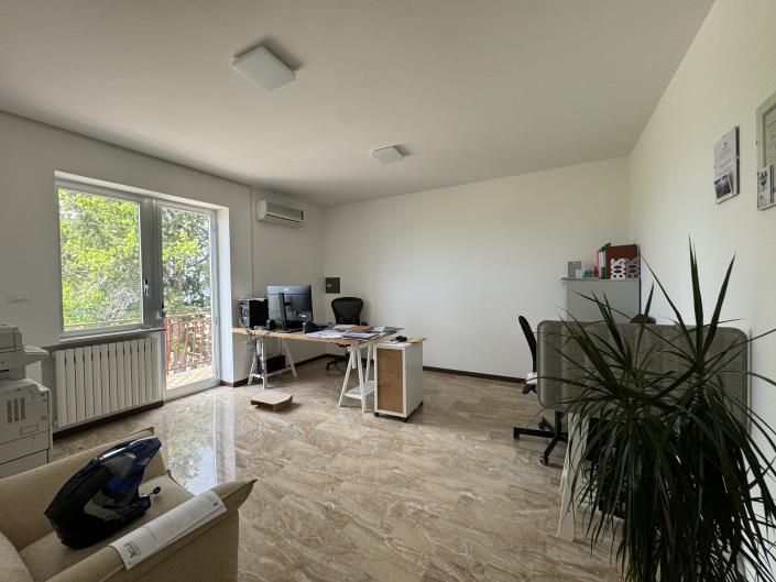 Image No.17-6 Bed Villa for sale