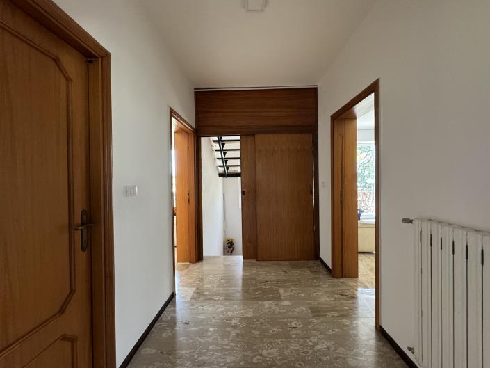 Image No.20-6 Bed Villa for sale