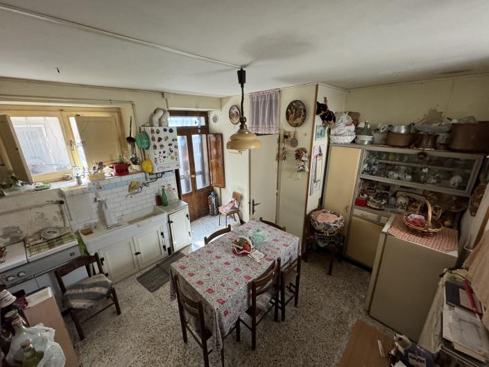 Image No.10-2 Bed House for sale