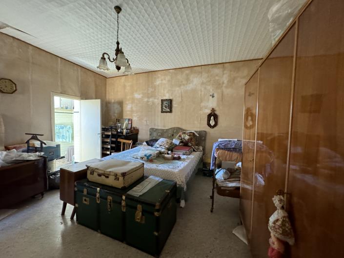 Image No.18-2 Bed House for sale