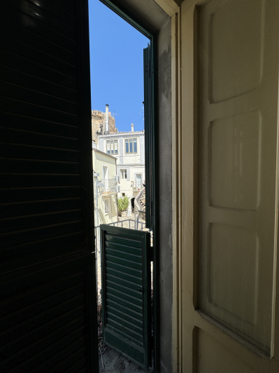 Image No.21-2 Bed House for sale