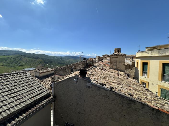 Image No.27-2 Bed House for sale