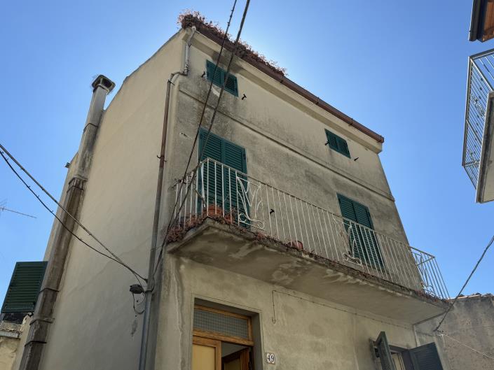 Image No.34-2 Bed House for sale