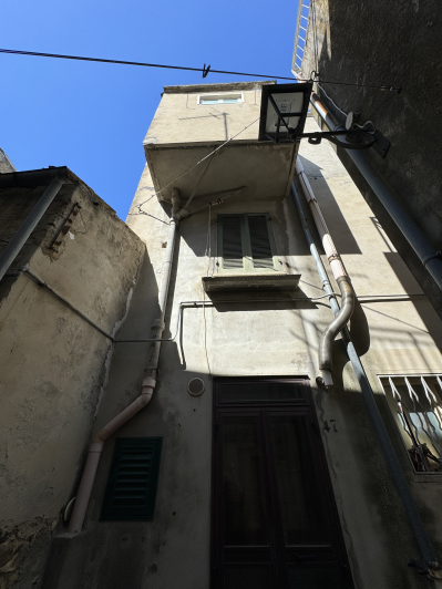 Image No.40-2 Bed House for sale