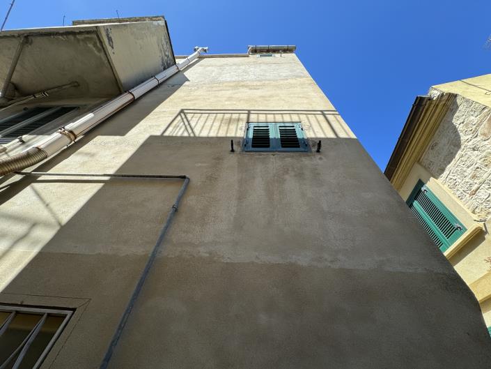 Image No.43-2 Bed House for sale