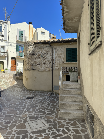 Image No.49-2 Bed House for sale