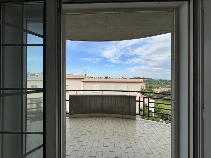 Image No.5-3 Bed Villa for sale