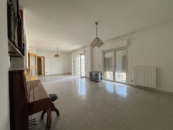 Image No.20-3 Bed Villa for sale