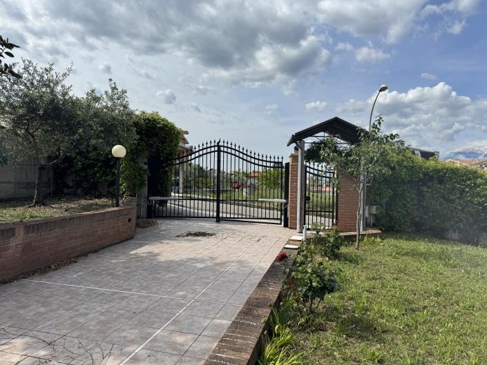 Image No.44-3 Bed Villa for sale