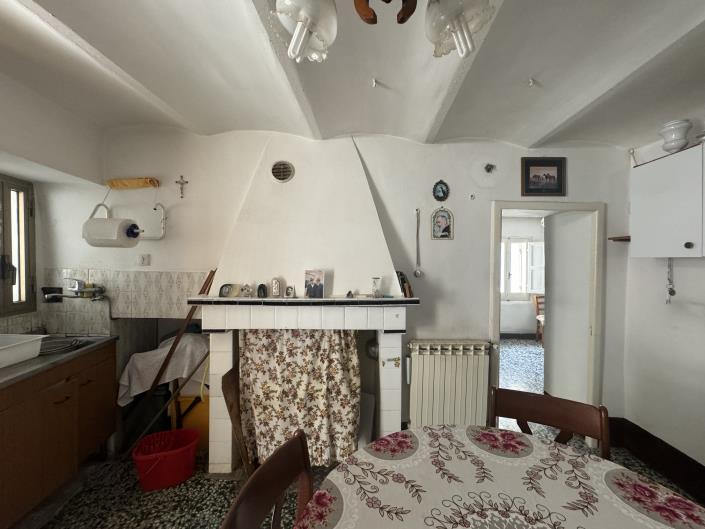 Image No.6-2 Bed Townhouse for sale