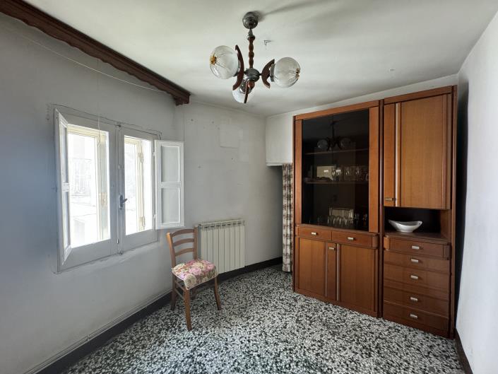 Image No.8-2 Bed Townhouse for sale